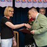 Powiększ zdjęcie Pan burmistrz składa życzenia 