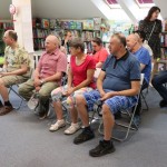 Powiększ zdjęcie Wizyta podopiecznych Środowiskowego Domu samopomocy w Mrozach w bibliotece