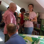 Powiększ zdjęcie Wizyta podopiecznych Środowiskowego Domu samopomocy w Mrozach w bibliotece