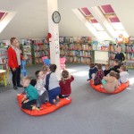 Powiększ zdjęcie Przedszkolaki z Wiciejowa odwiedziły naszą bibliotekę 