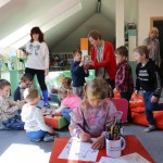 Powiększ zdjęcie Przedszkolaki z Wiciejowa odwiedziły naszą bibliotekę 