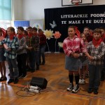 Powiększ zdjęcie Dzieci tańczą