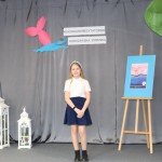 Powiększ zdjęcie Na zdjęciu uczestniczka konkursu