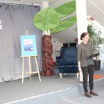 Powiększ zdjęcie Bibliotekarka wita uczestników
