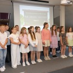 Powiększ zdjęcie Uczestnicy zakończenia projektu Literackie podróże w bibliotece